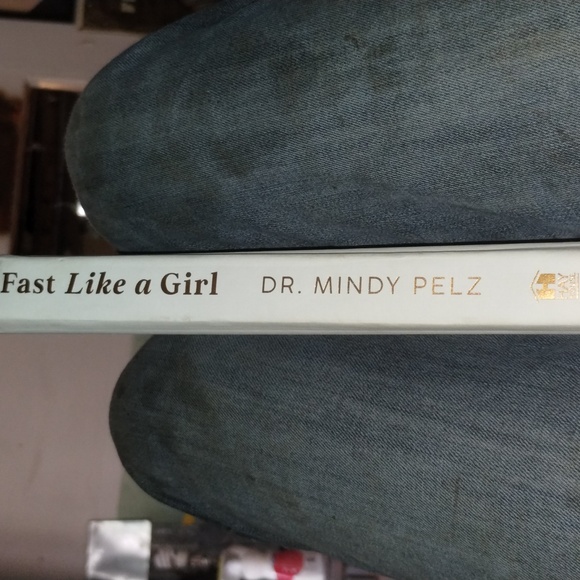 "fast like a girl" bydr. Mindy pelz - Picture 1 of 8